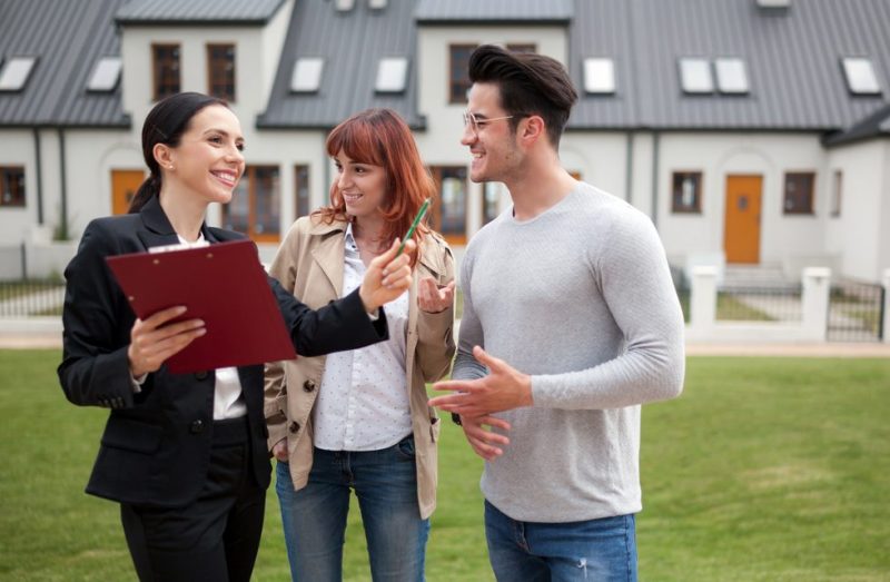 What Questions Should I Ask the Local Realtor Before Hiring Them