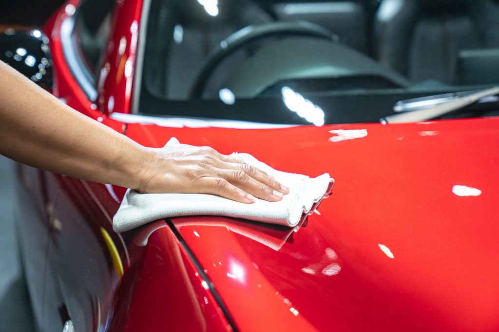 4 Tips for Buying Classic Paint for a Car