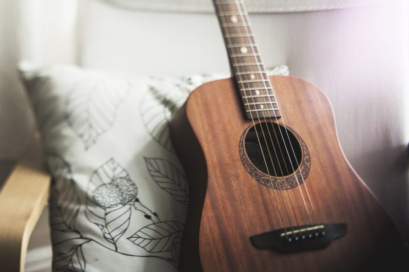 A Basic Guide to Buying a Guitar You'll Love