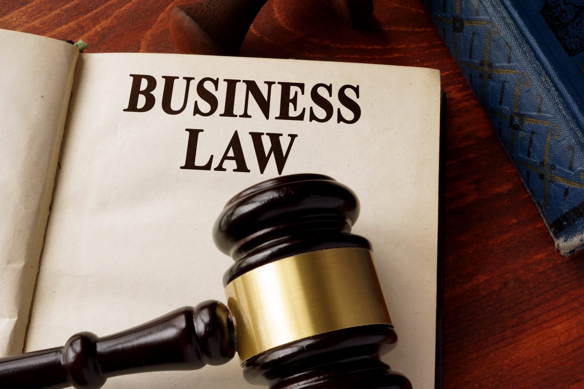 7 Signs of a Quality Business Lawyer