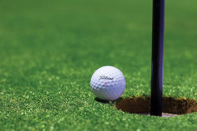 The Mental Game of Golf: Techniques for Staying Focused and Improving Performance