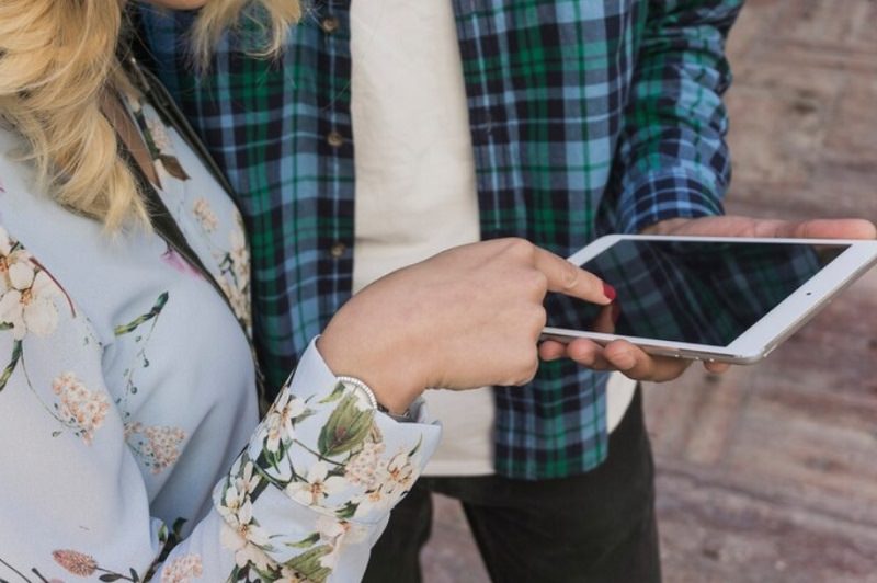 boy and girl use a Discover T2 Tablet